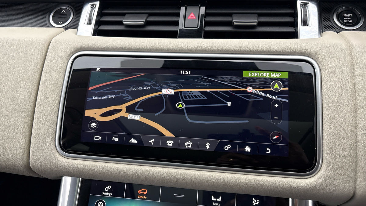 Land Rover Range Rover Sport Image 17