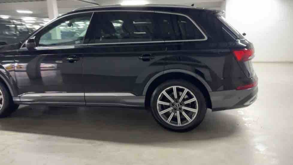 More views of Audi Q7
