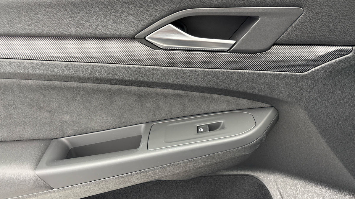 Volkswagen Golf Image 19