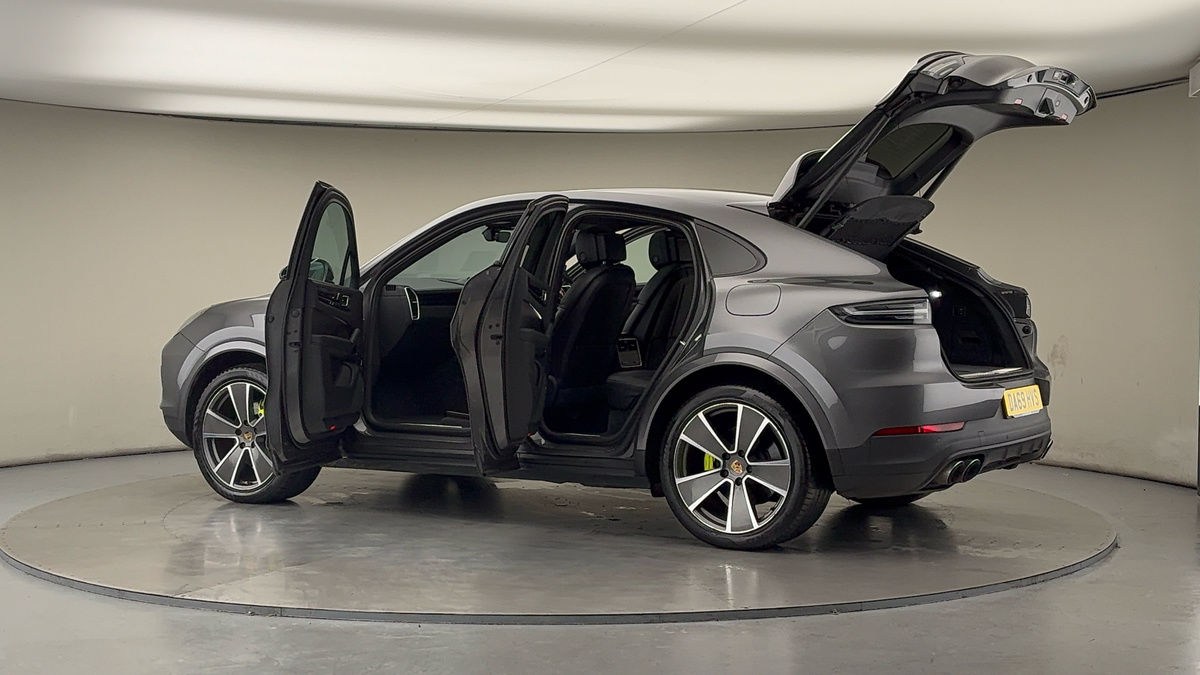 More views of Porsche Cayenne