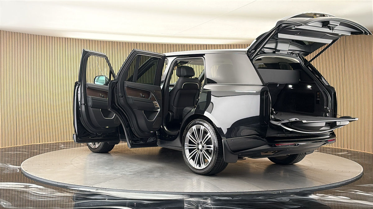 More views of Land Rover Range Rover