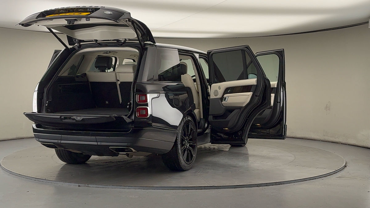 More views of Land Rover Range Rover