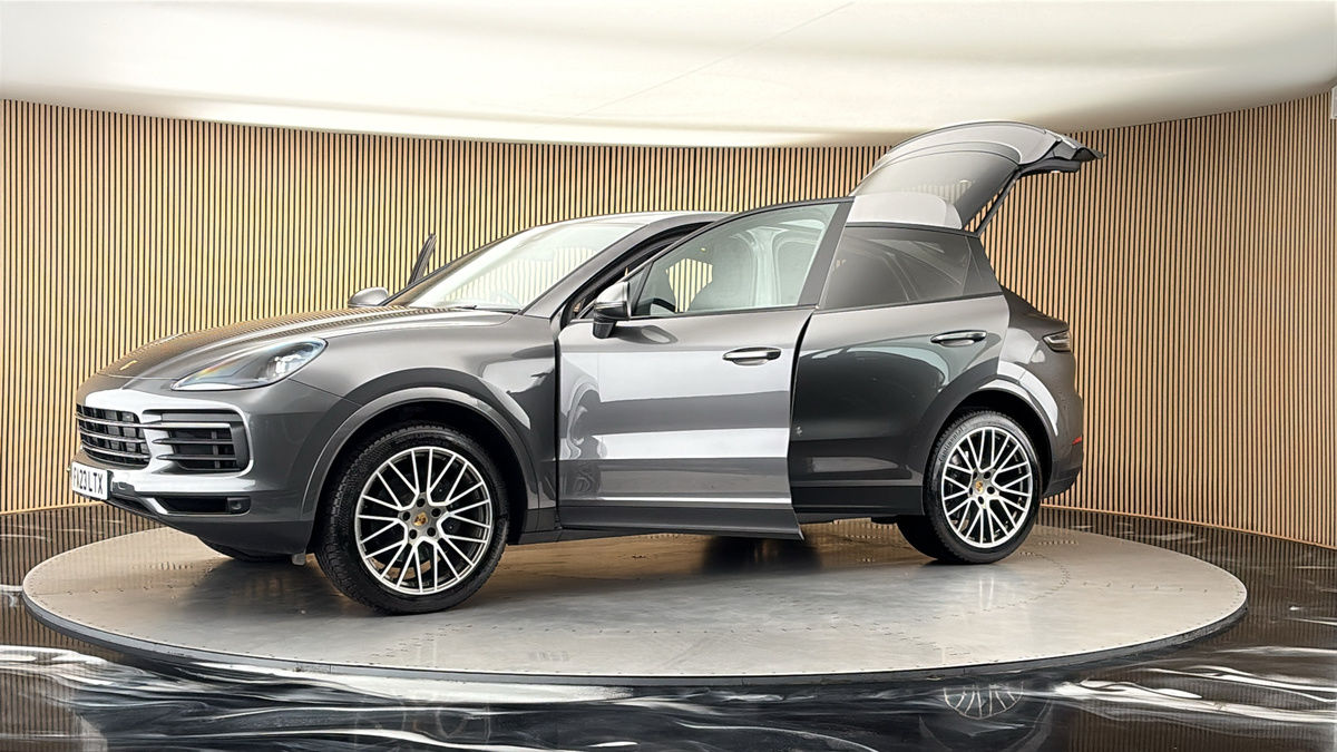 More views of Porsche Cayenne