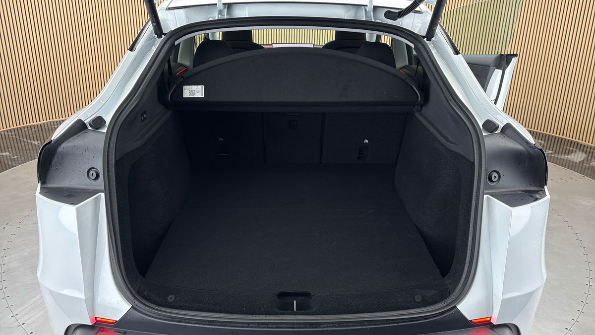 Tesla Model Y Image 11