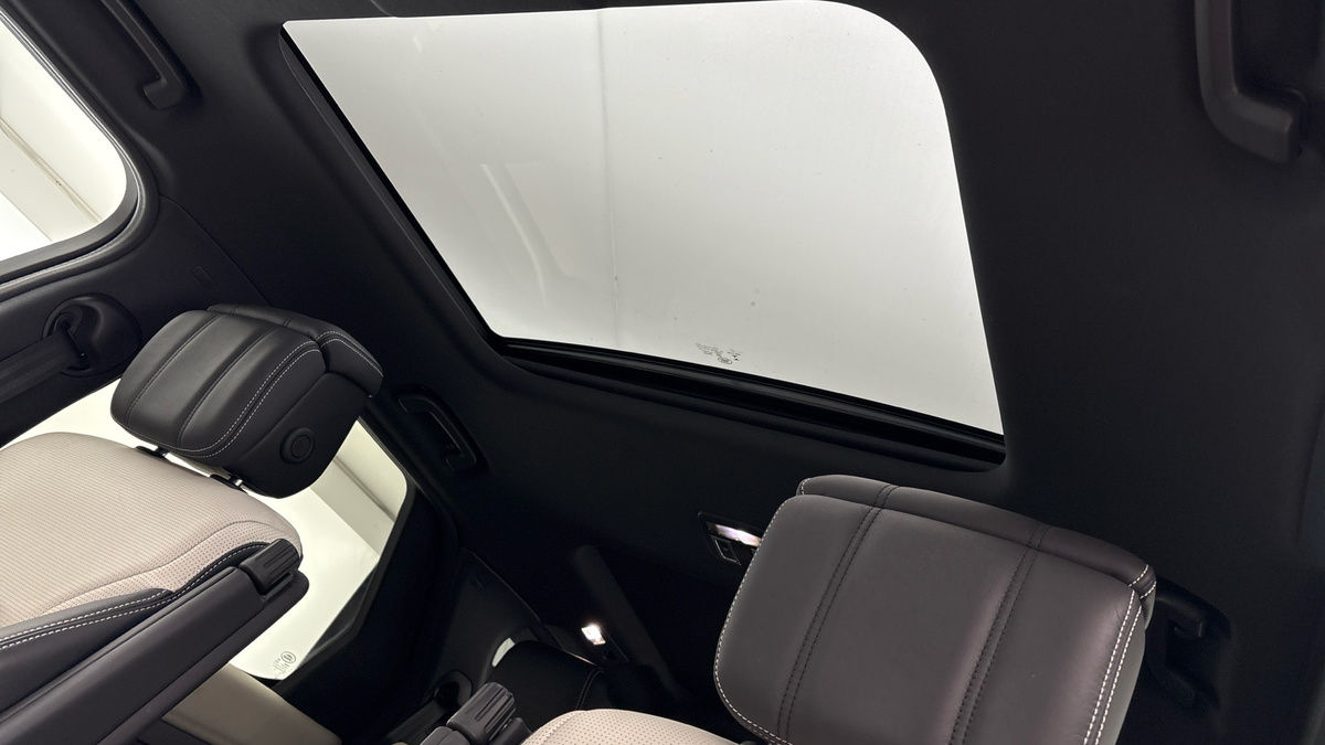 Land Rover Discovery Image 6