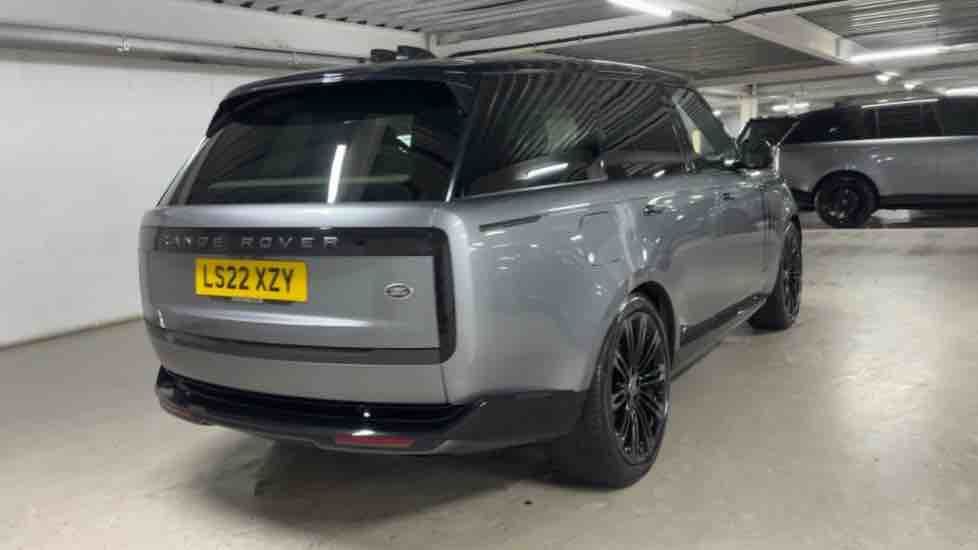 More views of Land Rover Range Rover