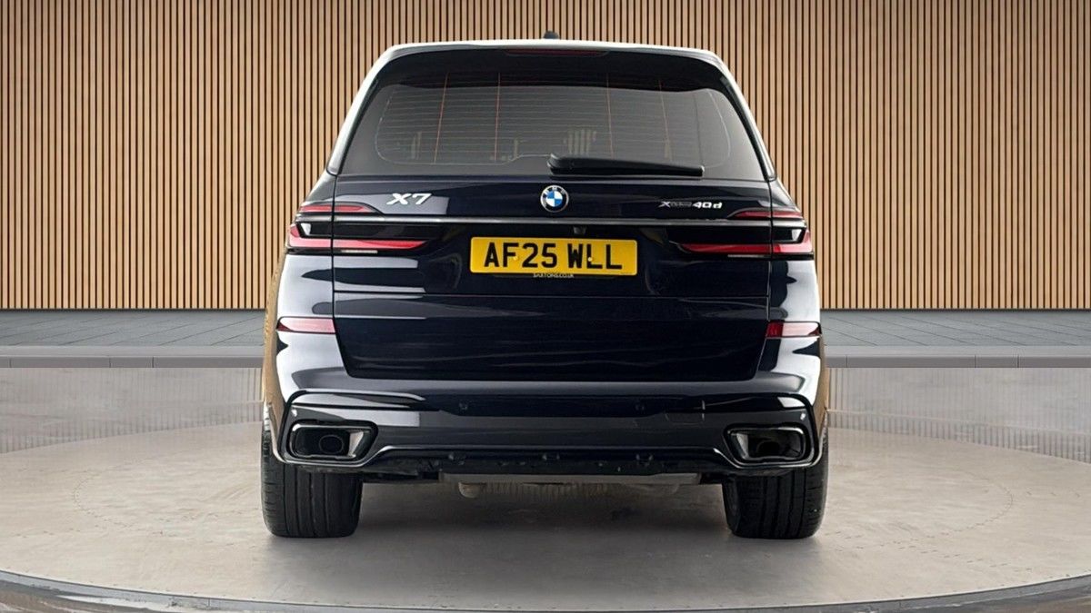 BMW X7 Image 4