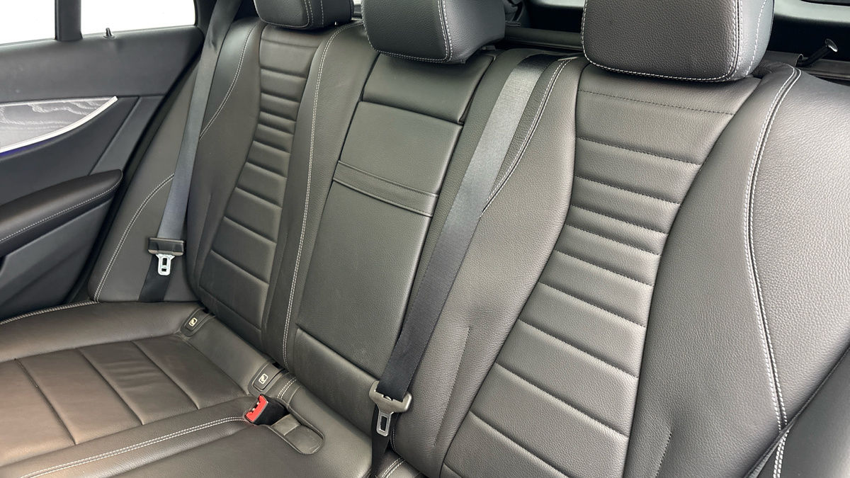 Mercedes-Benz E Class Image 8