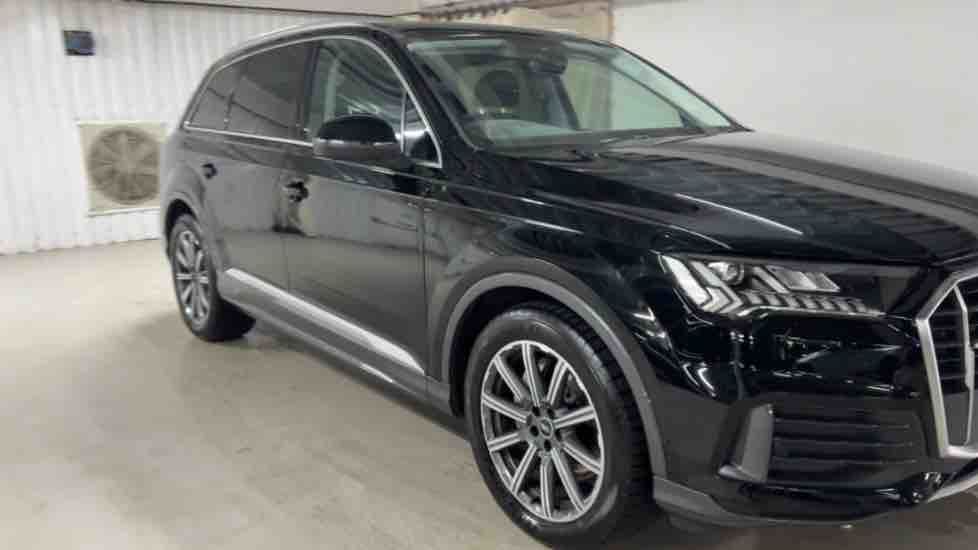 More views of Audi Q7