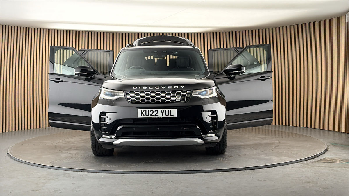 More views of Land Rover Discovery