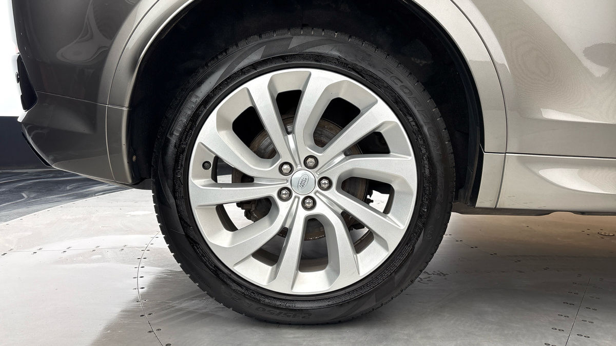 Land Rover Discovery Sport Image 10