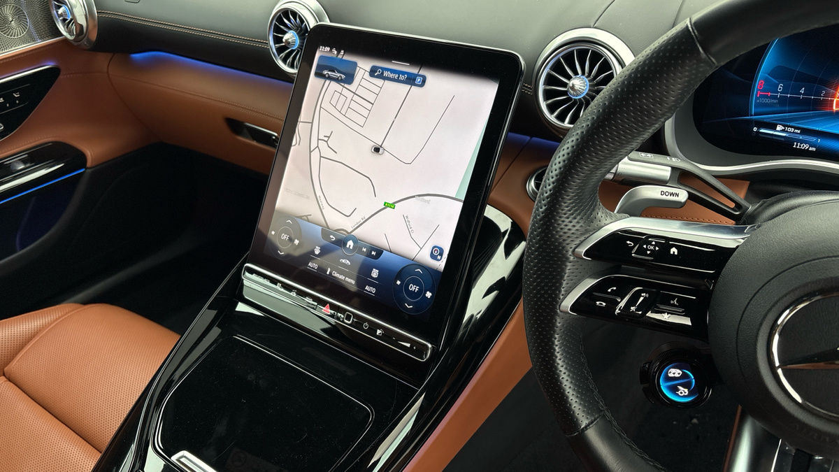 Mercedes-Benz SL Image 18