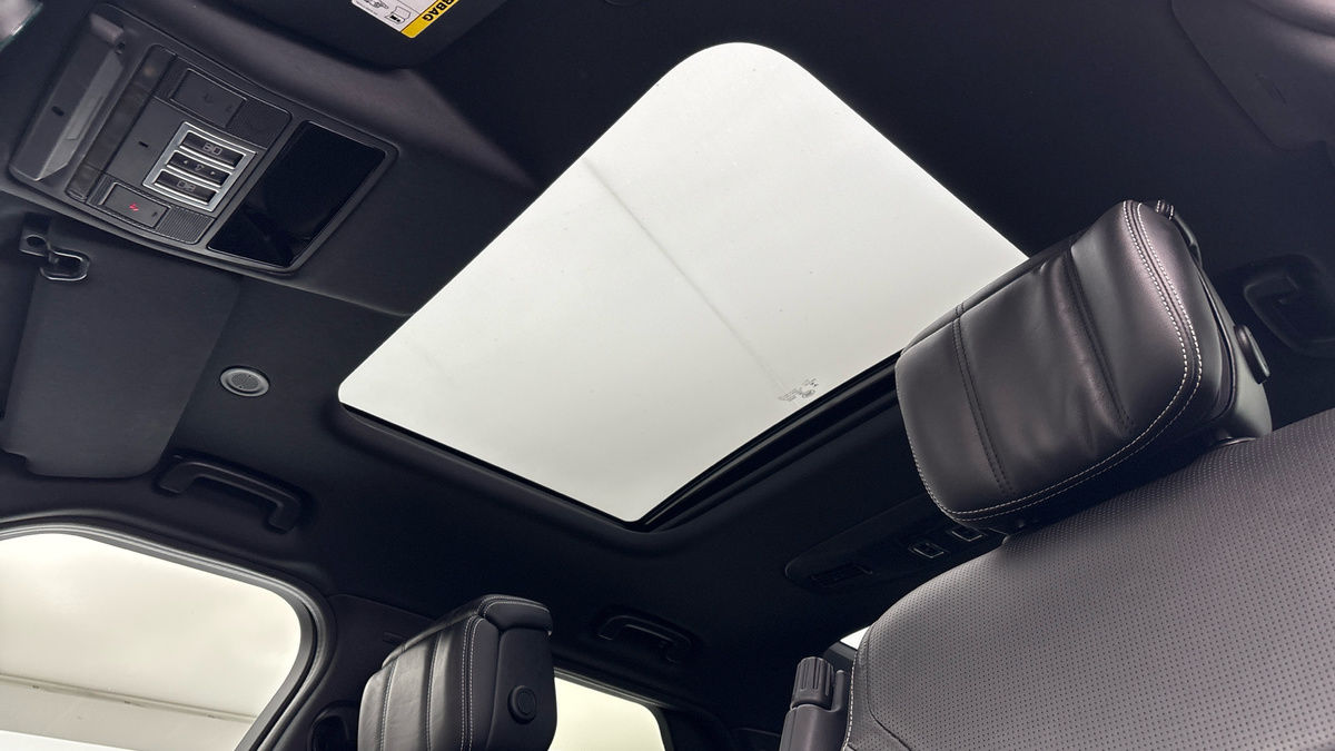 Land Rover Discovery Image 6