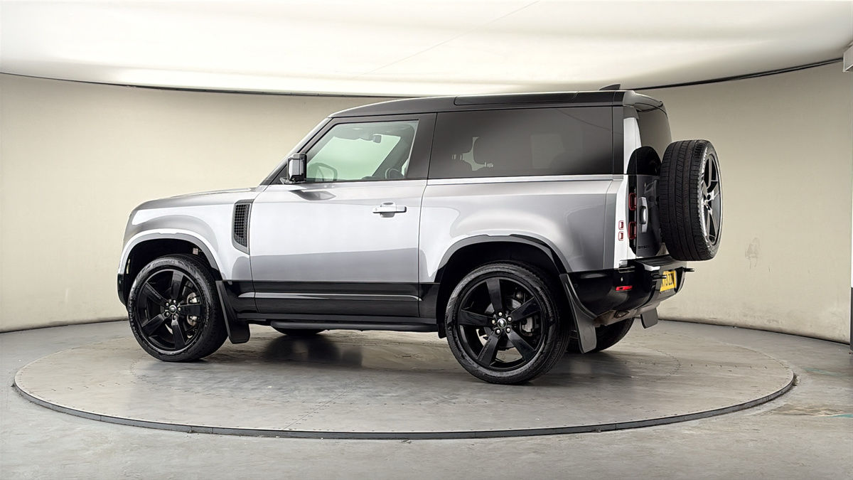 More views of Land Rover Defender 90