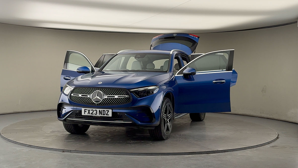 More views of Mercedes-Benz GLC