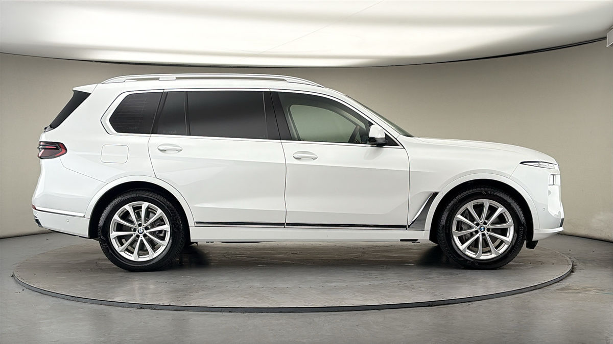 BMW X7 Image 16