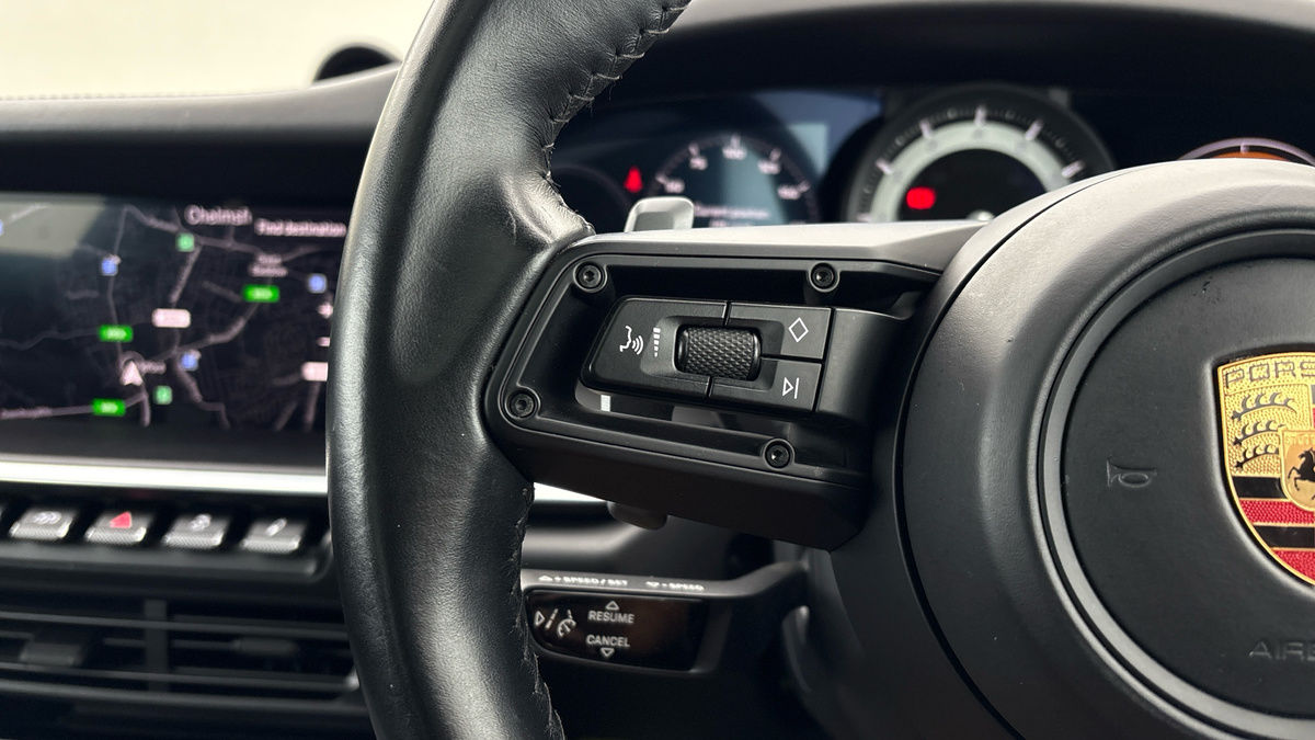 Porsche 911 Image 13