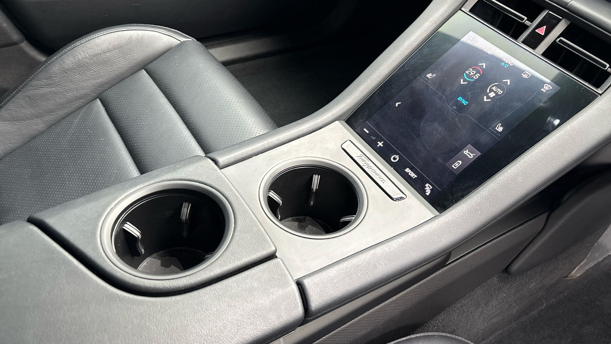 Porsche Taycan Image 18