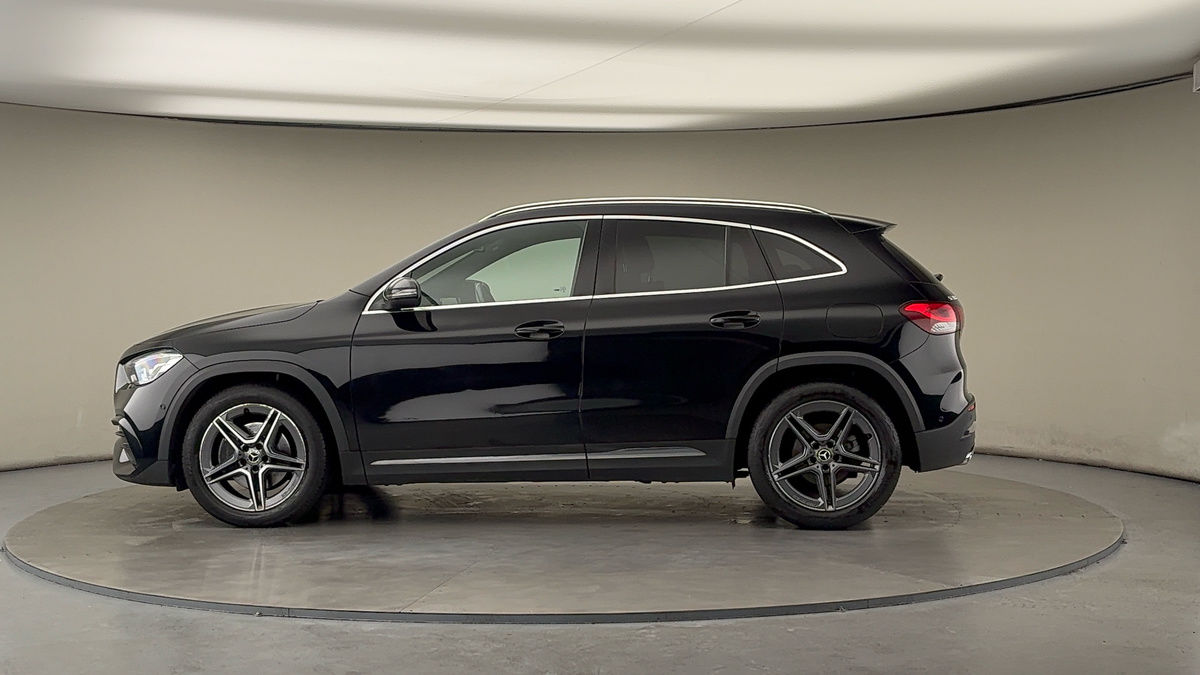 More views of Mercedes-Benz GLA