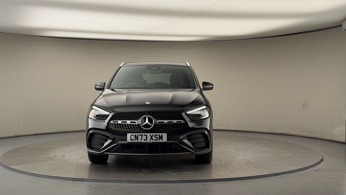 Mercedes-Benz GLA Image 3