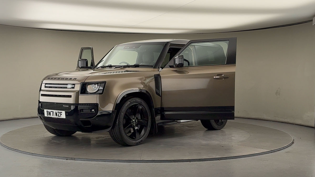 More views of Land Rover Defender 90