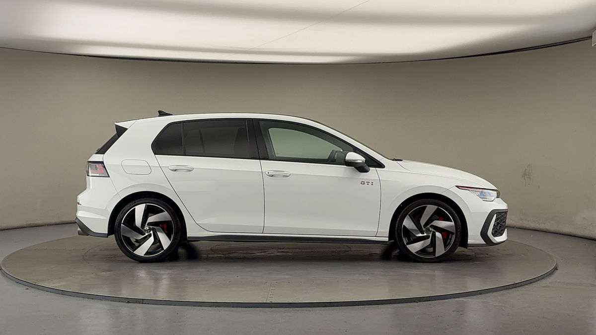 Volkswagen Golf Image 16