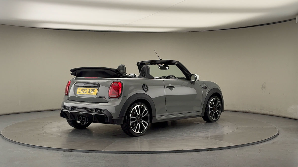 MINI Convertible Image 21