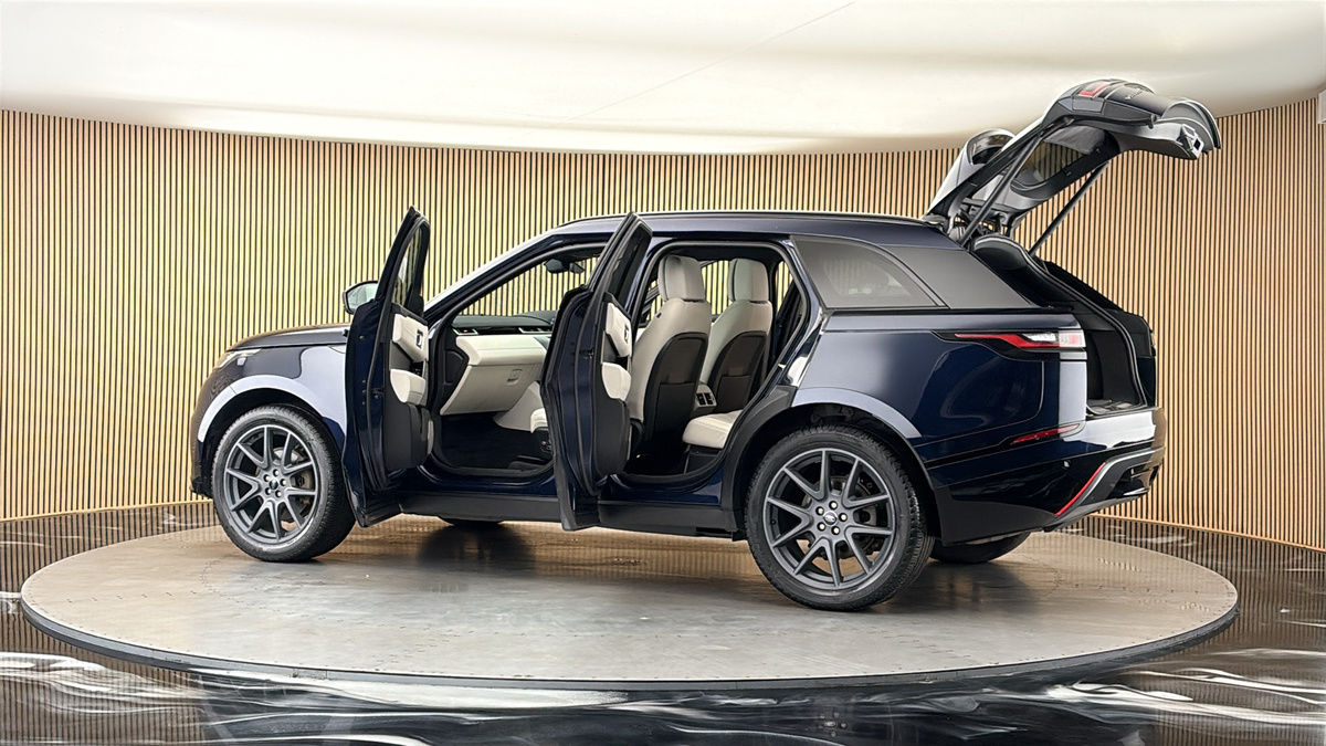 More views of Land Rover Range Rover Velar