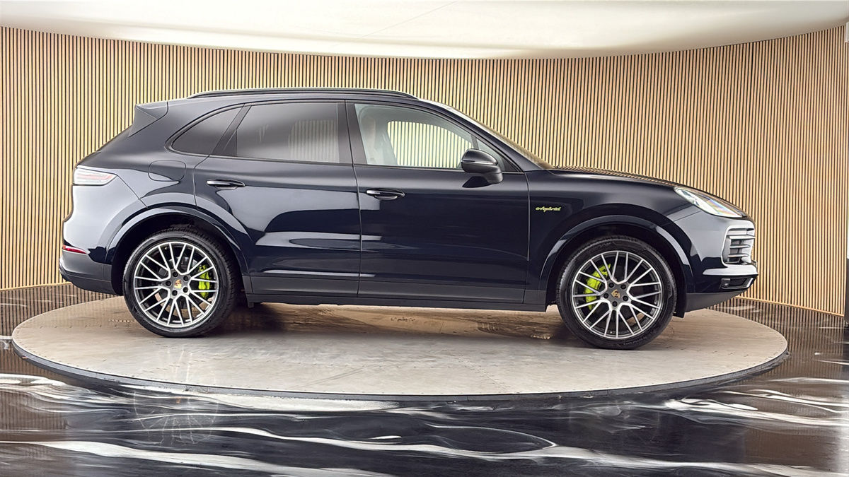 More views of Porsche Cayenne