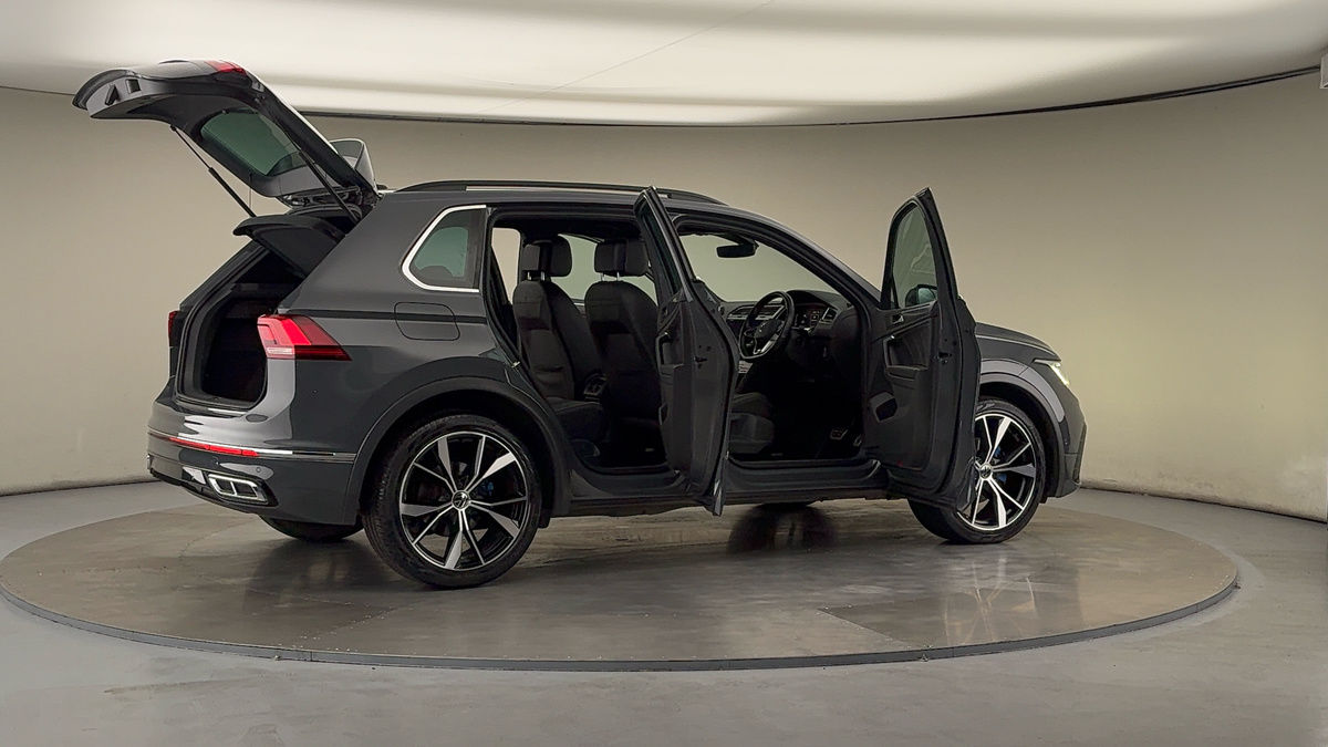 More views of Volkswagen Tiguan