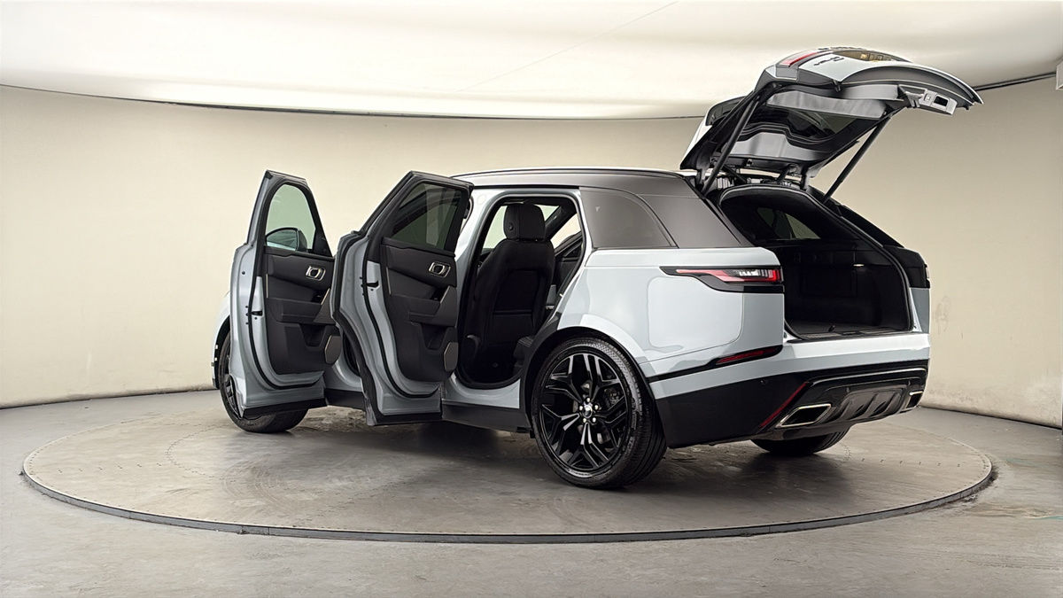 More views of Land Rover Range Rover Velar