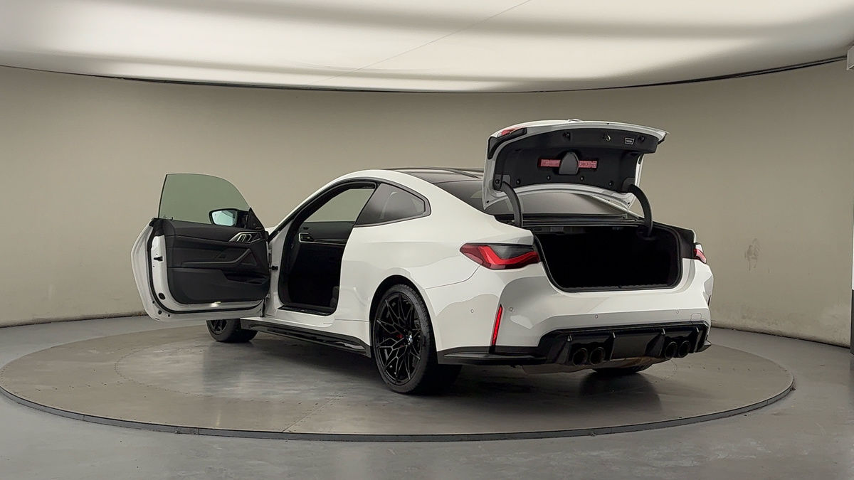 BMW M4 Competition Image 23