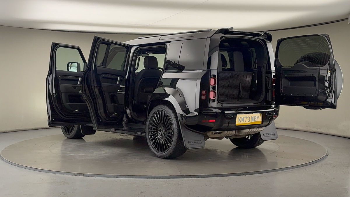 More views of Land Rover Defender 110