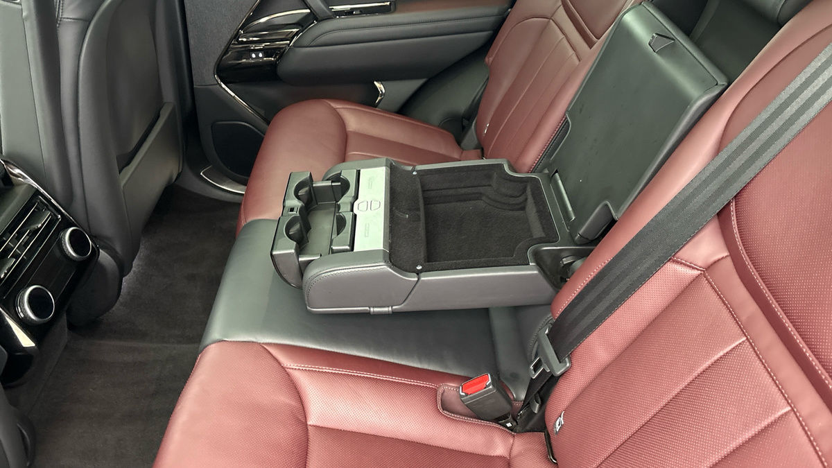 Land Rover Range Rover Sport Image 9