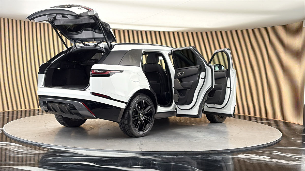 More views of Land Rover Range Rover Velar