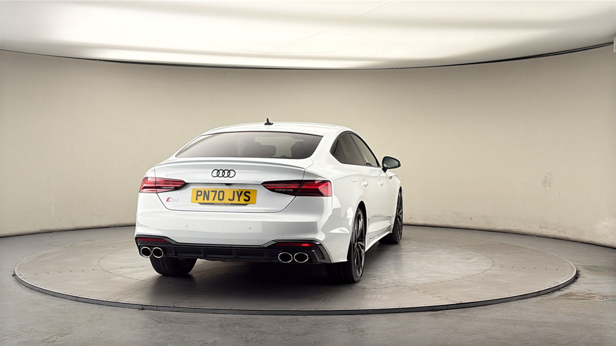 More views of Audi S5