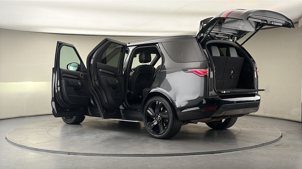 More views of Land Rover Discovery