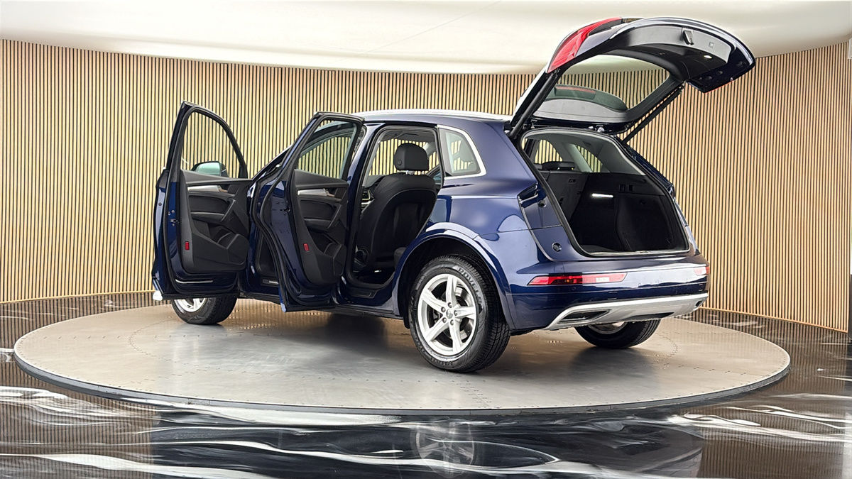 More views of Audi Q5