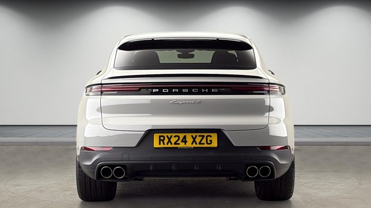 More views of Porsche Cayenne