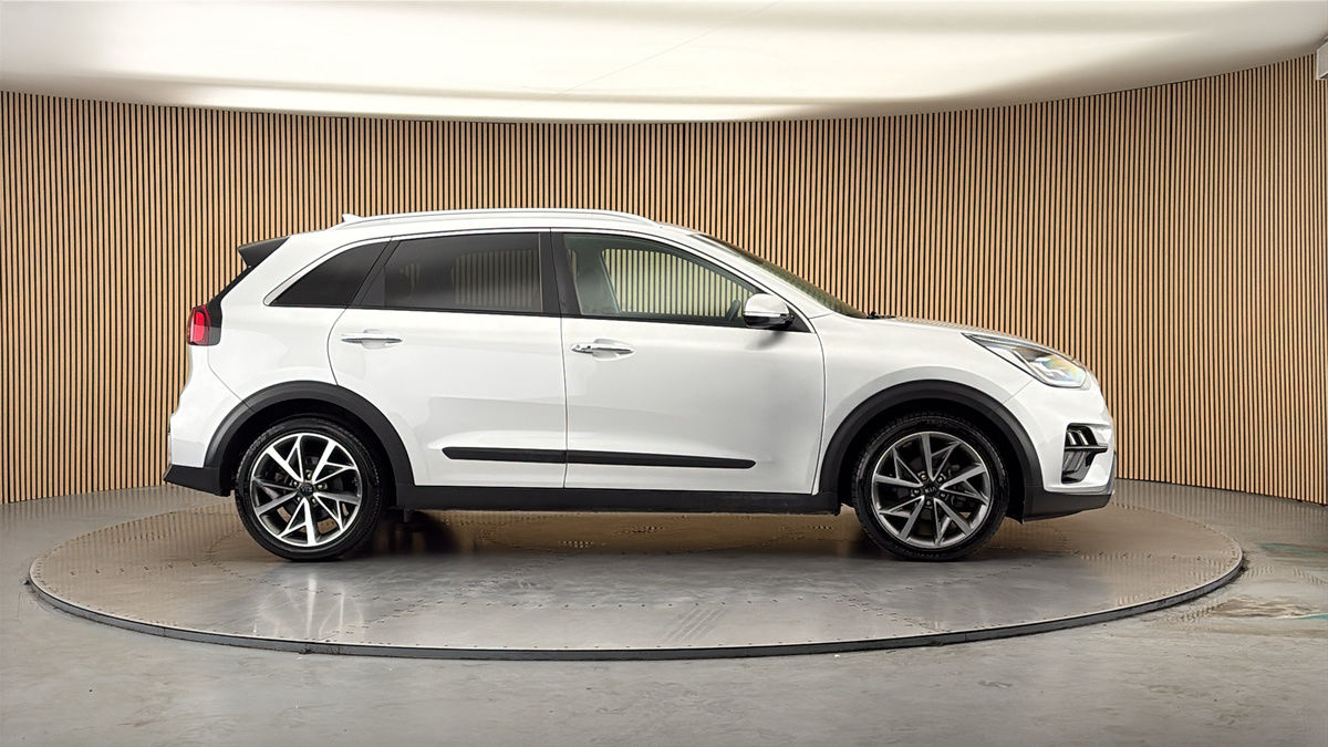 More views of Kia Niro