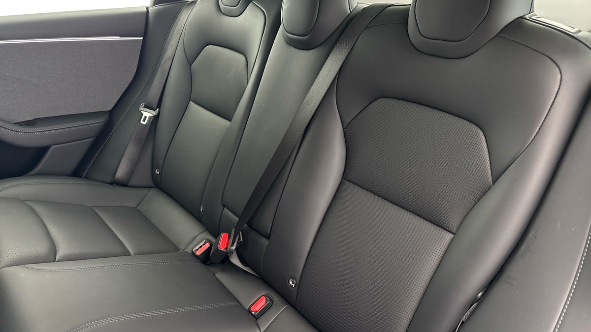 Tesla Model 3 Image 9