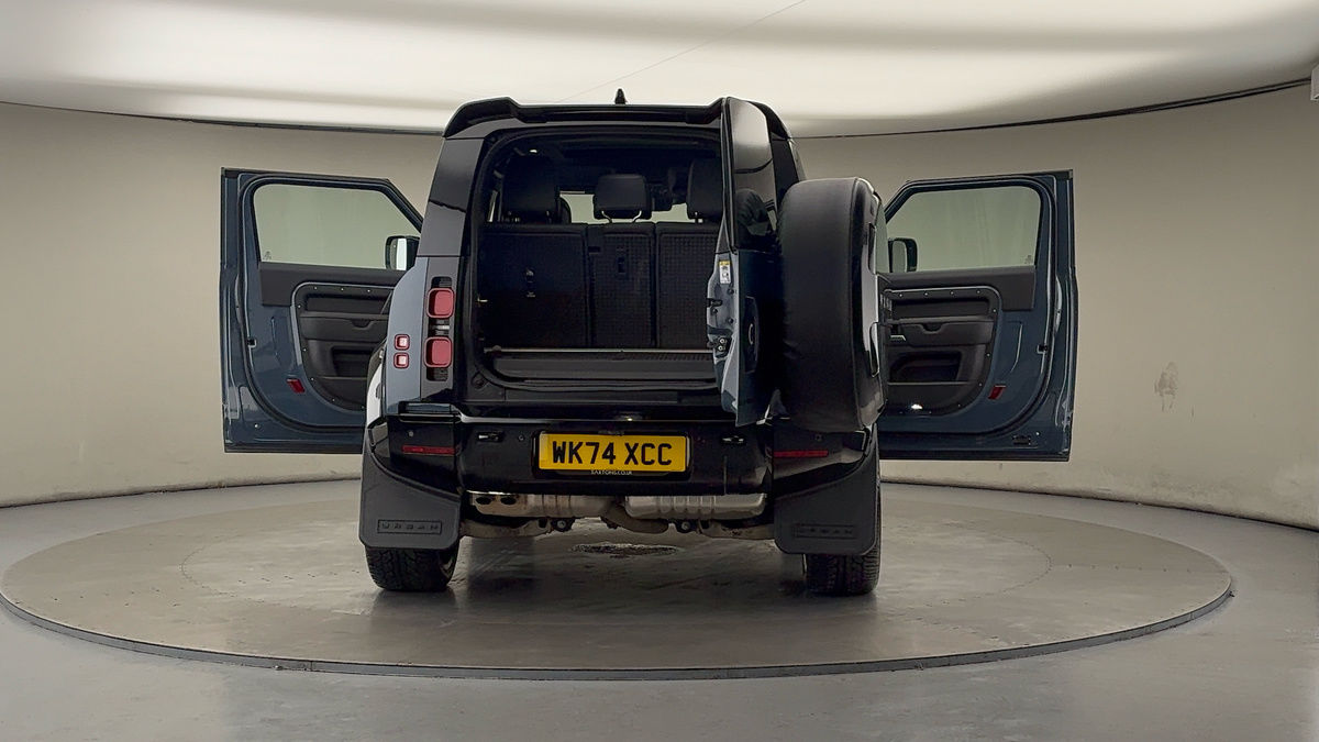 More views of Land Rover Defender 90