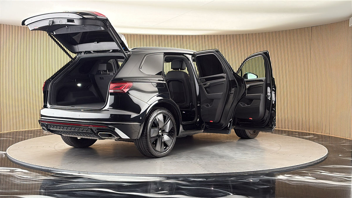 More views of Volkswagen Touareg