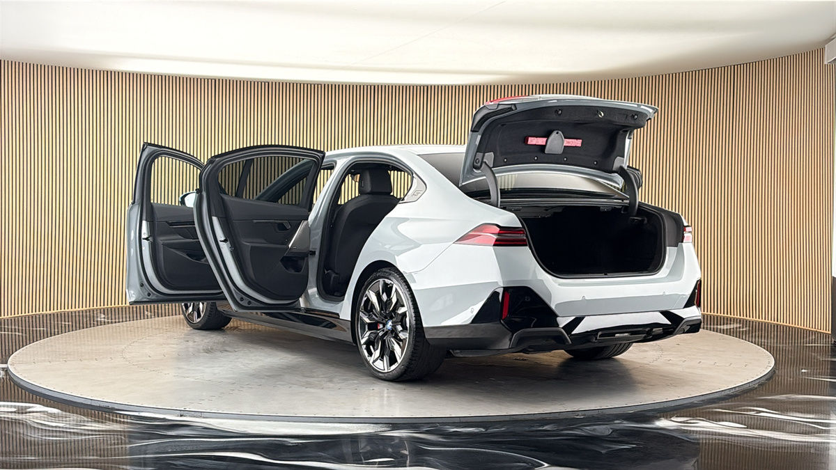 BMW i5 Image 23