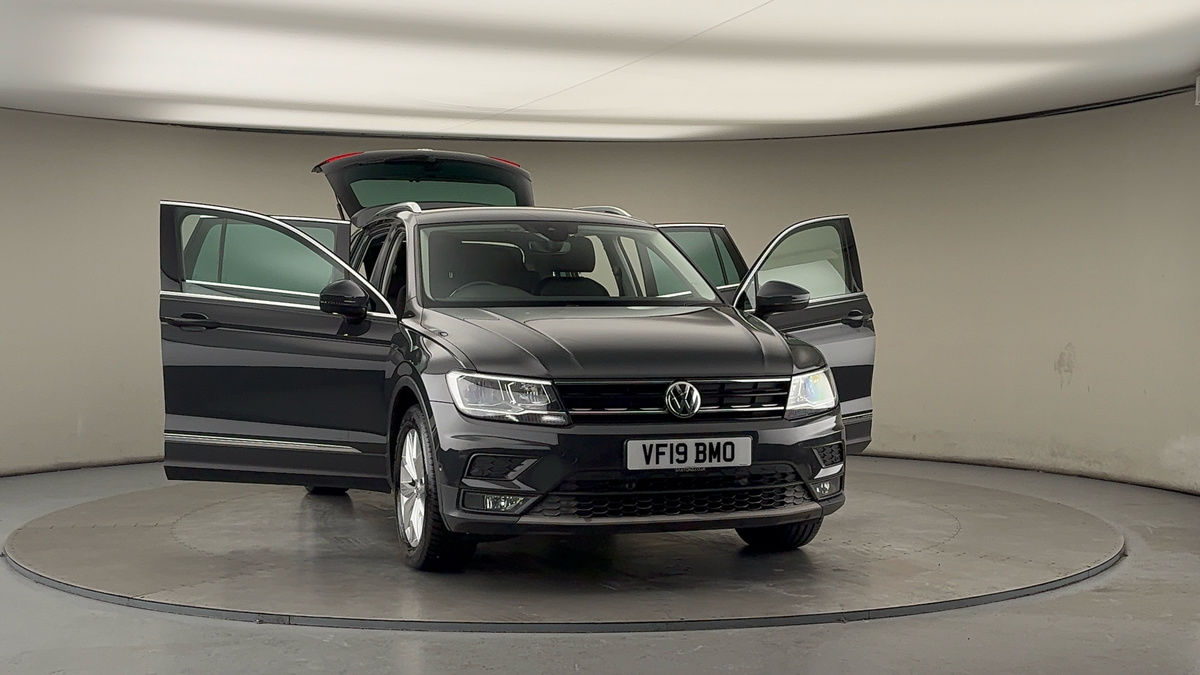 More views of Volkswagen Tiguan