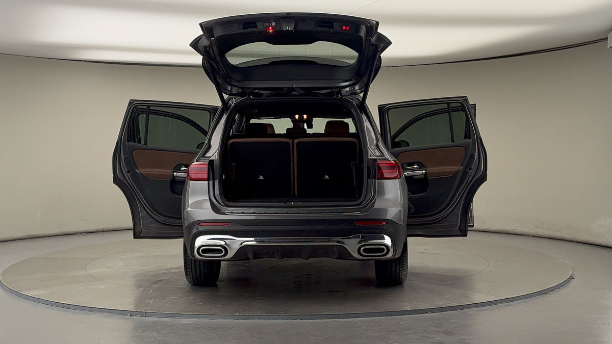 More views of Mercedes-Benz GLB