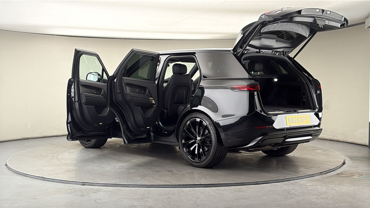 More views of Land Rover Range Rover Sport