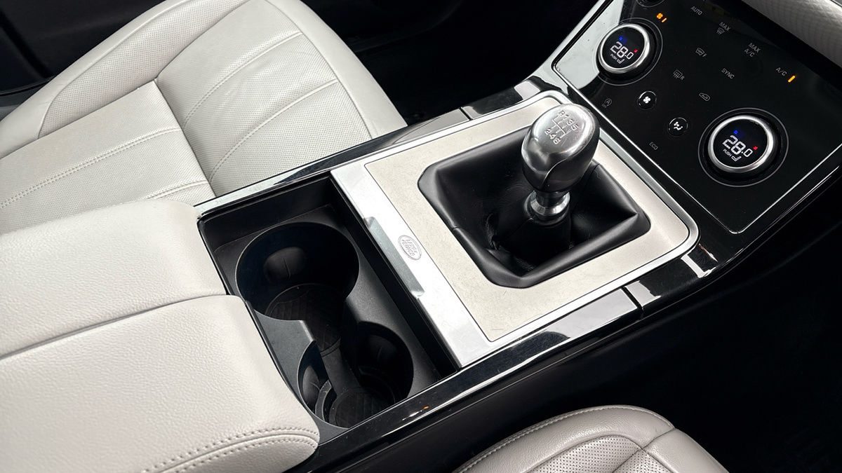 Land Rover Range Rover Evoque Image 18