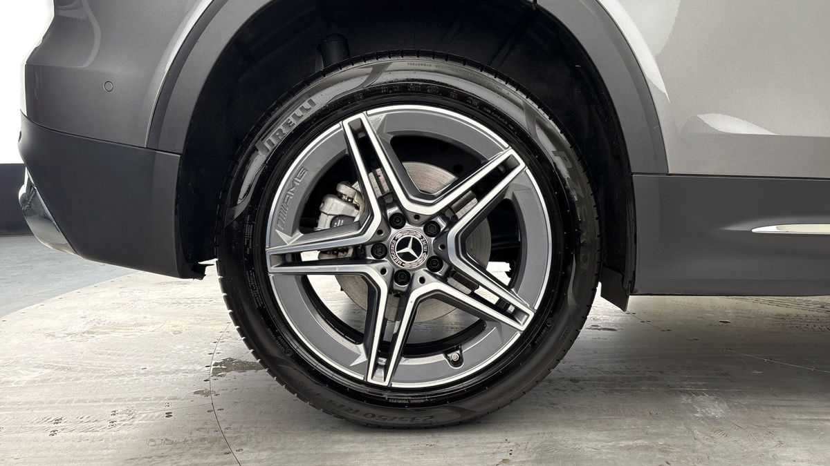 Mercedes-Benz GLB Image 10