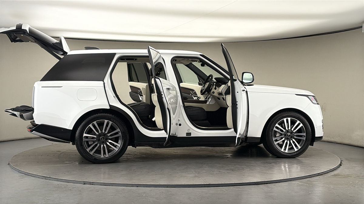 More views of Land Rover Range Rover